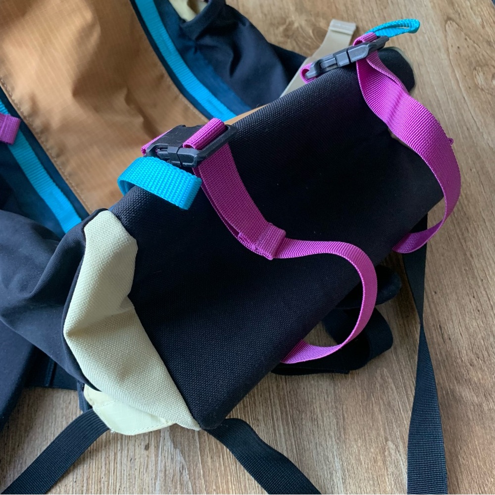 Topo Designs Mountain Pack Backpack 16L - Picture 8 of 9